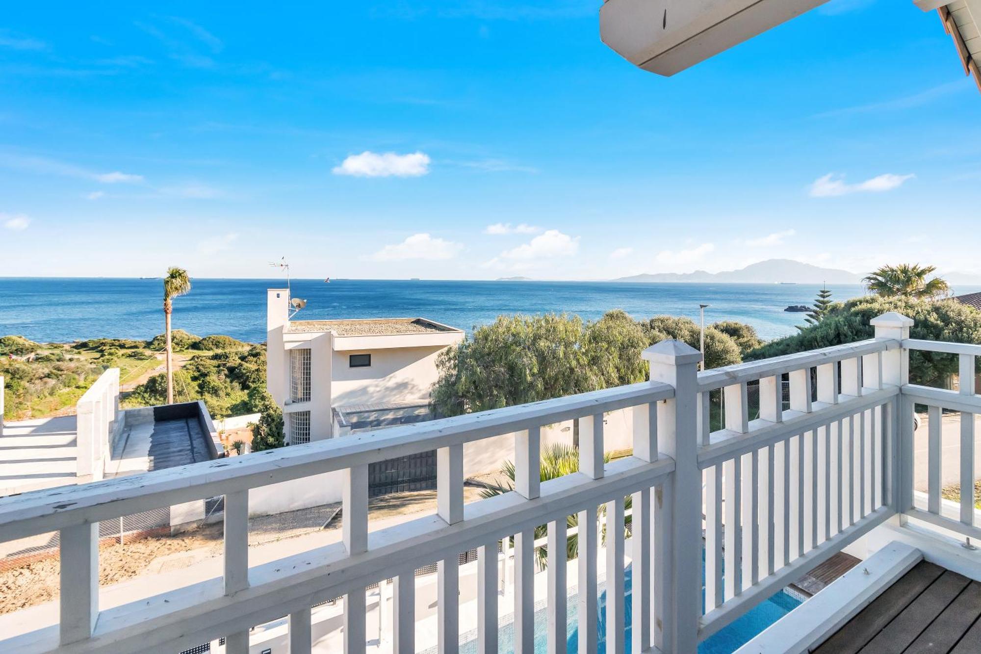 Increible Villa De Madera Con Vistas Al Mar Algeciras Bagian luar foto