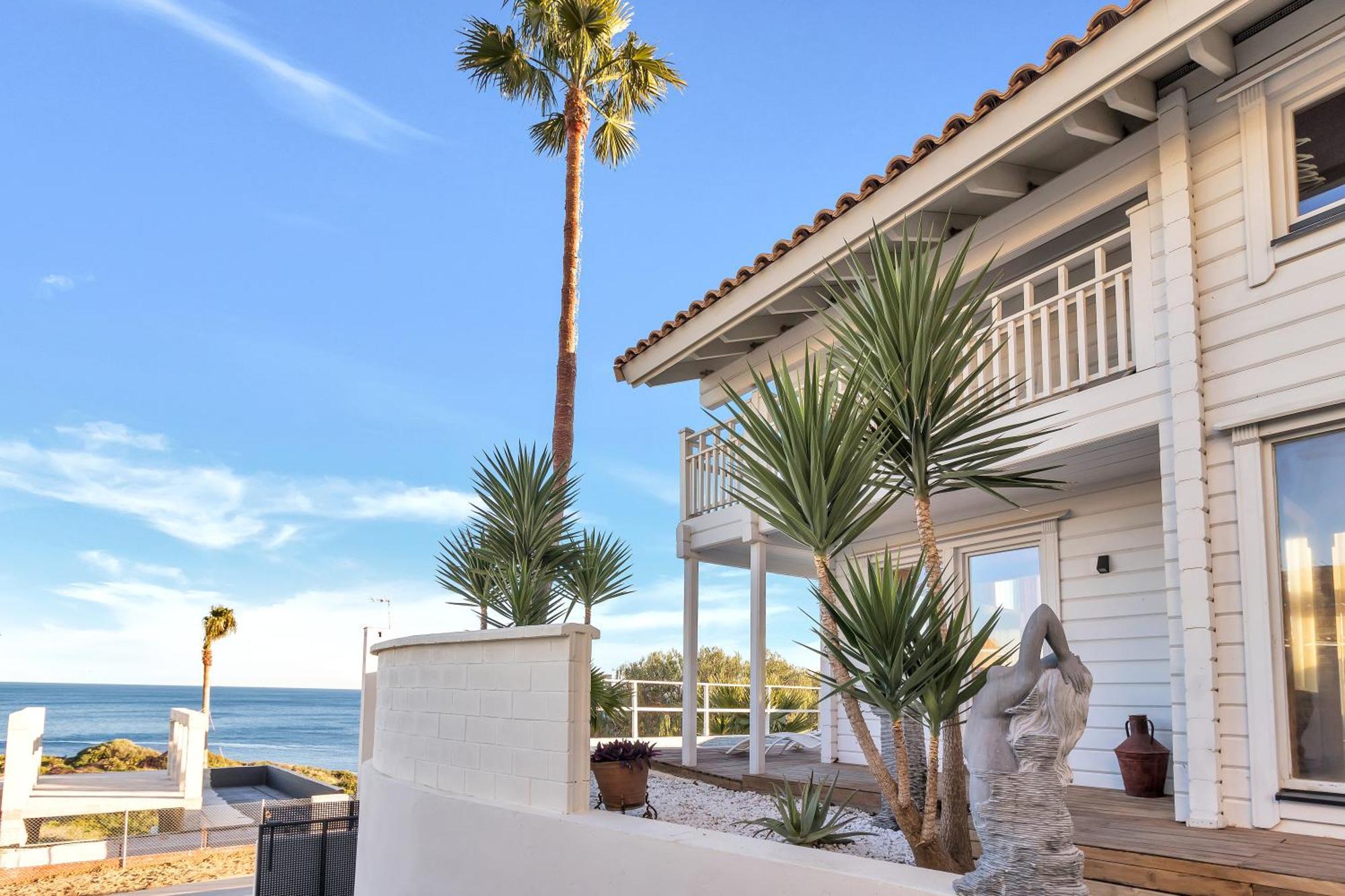Increible Villa De Madera Con Vistas Al Mar Algeciras Bagian luar foto