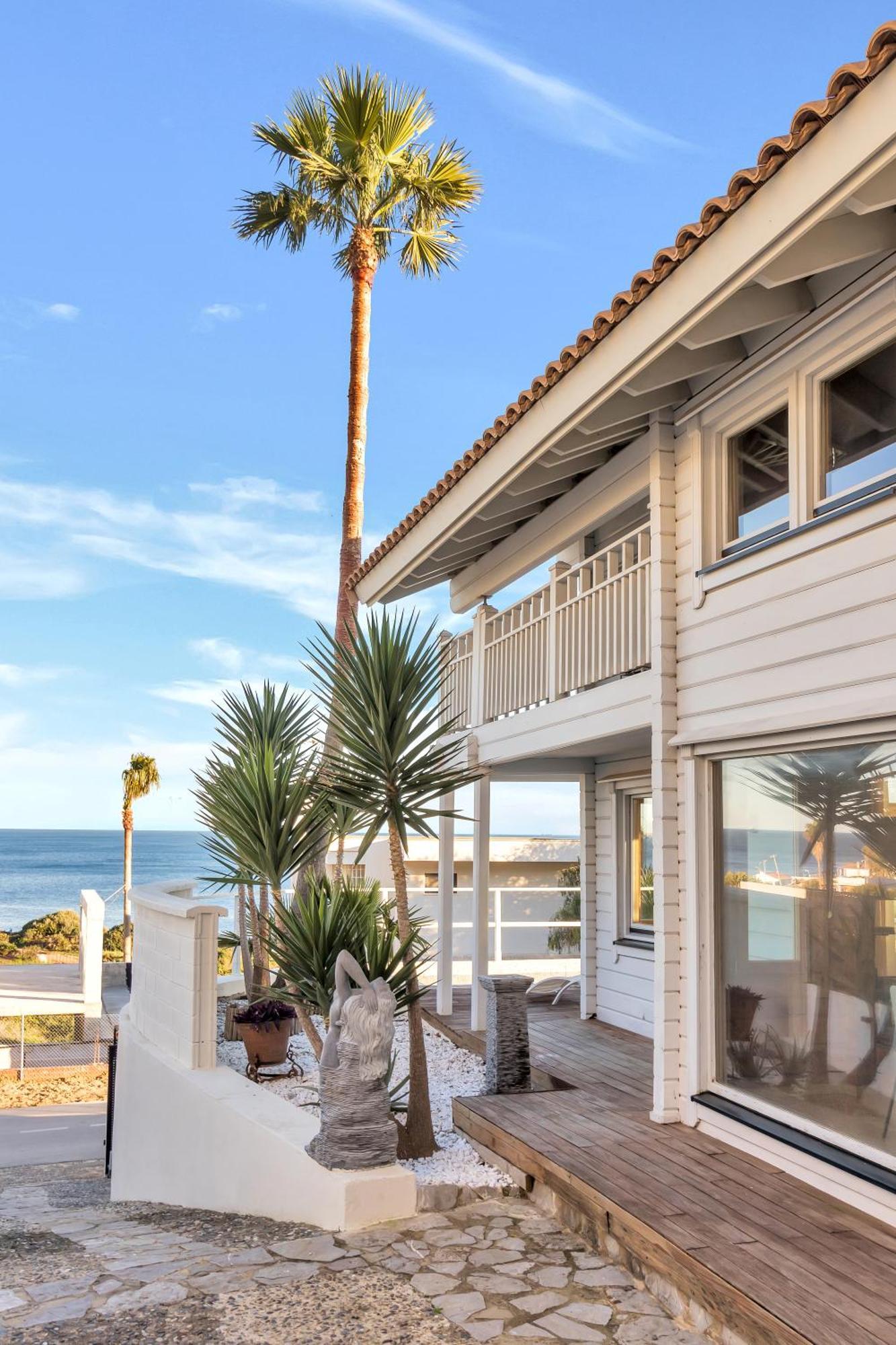 Increible Villa De Madera Con Vistas Al Mar Algeciras Bagian luar foto