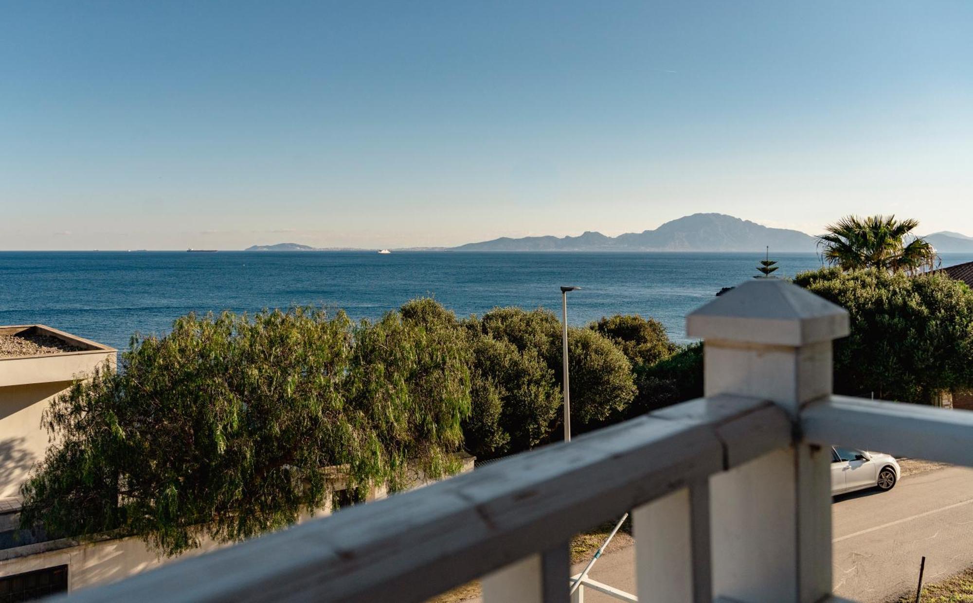 Increible Villa De Madera Con Vistas Al Mar Algeciras Bagian luar foto