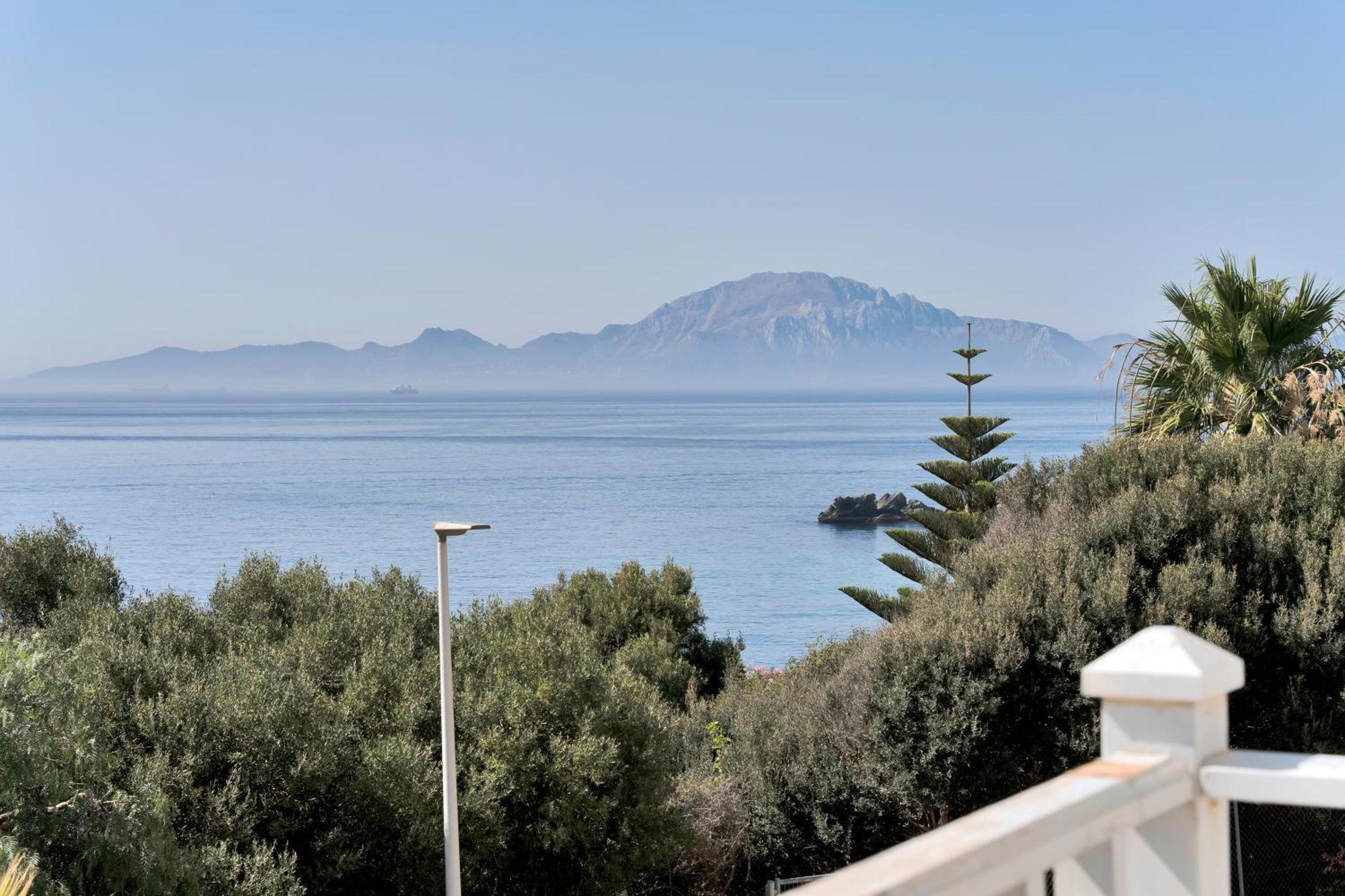 Increible Villa De Madera Con Vistas Al Mar Algeciras Bagian luar foto
